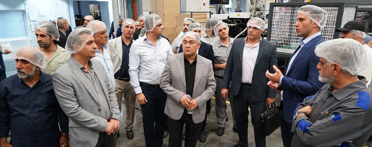 نمایندگان گروه صنعتی پولاد مهمان کارخانه پرند شدند؛ یک روز برای گفت‌وگو، بازدید و تبادل تجربه