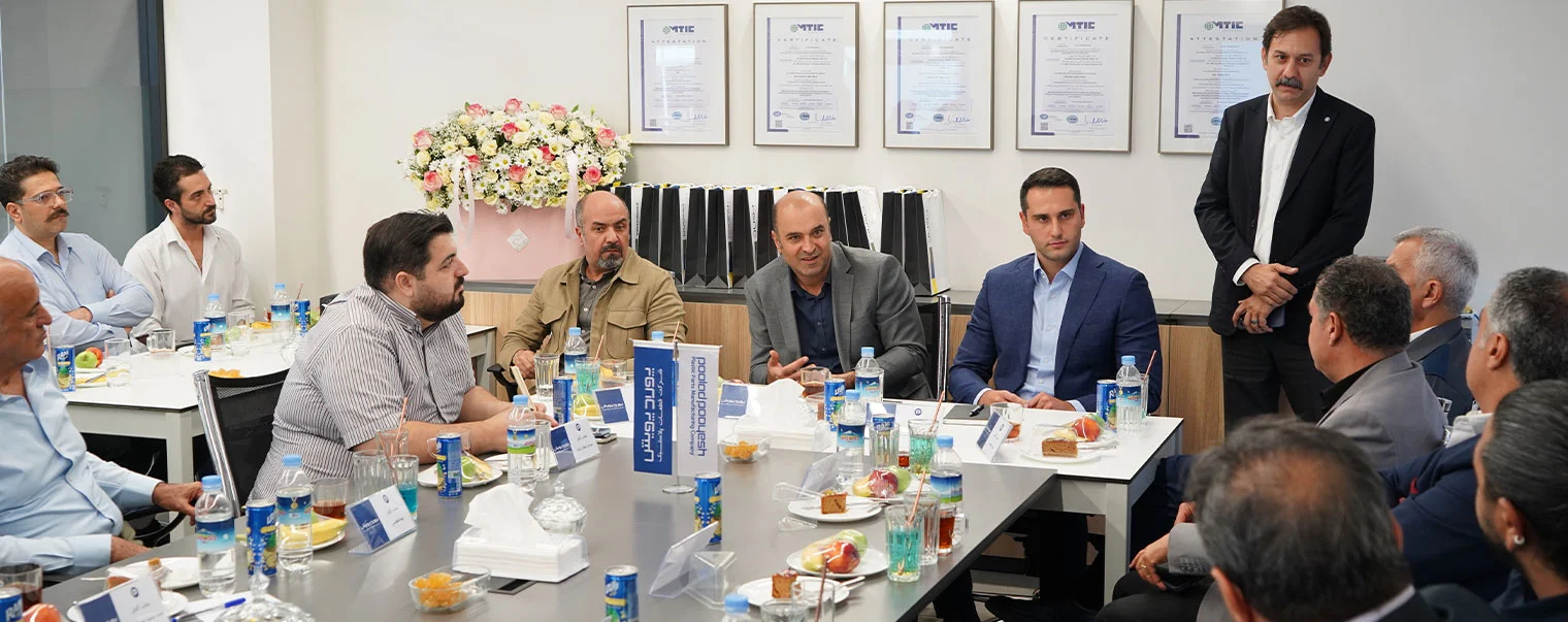 نمایندگان گروه صنعتی پولاد مهمان کارخانه پرند شدند؛ یک روز برای گفت‌وگو، بازدید و تبادل تجربه