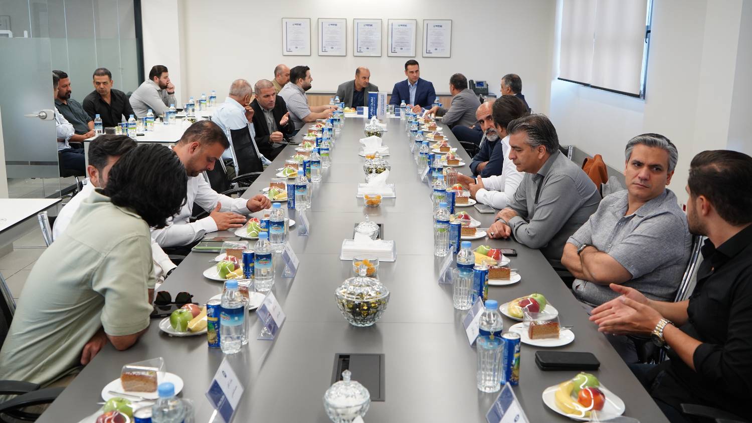 نمایندگان گروه صنعتی پولاد مهمان کارخانه پرند شدند؛ یک روز برای گفت‌وگو، بازدید و تبادل تجربه